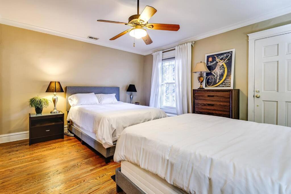 Historic And Unique Brownstone In Gold Coast - Downtown - 3 Lägenhet Chicago Exteriör bild